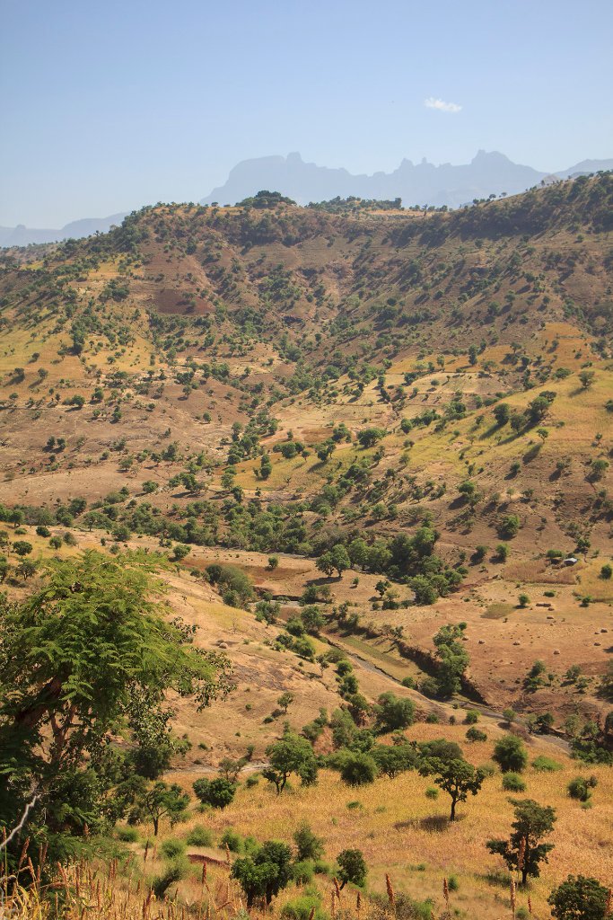 11-Landscape between Adi Ar Kay and Tekeze River.jpg - Landscape between Adi Ar Kay and Tekeze River